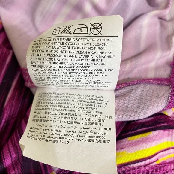 Old Navy Active Long Sleeve Athletic Pullover - Picture 8 of 8